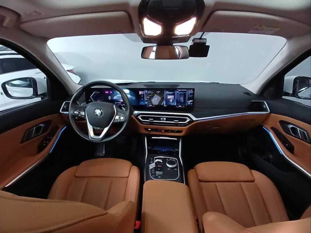 BMW 3-Series, 2023