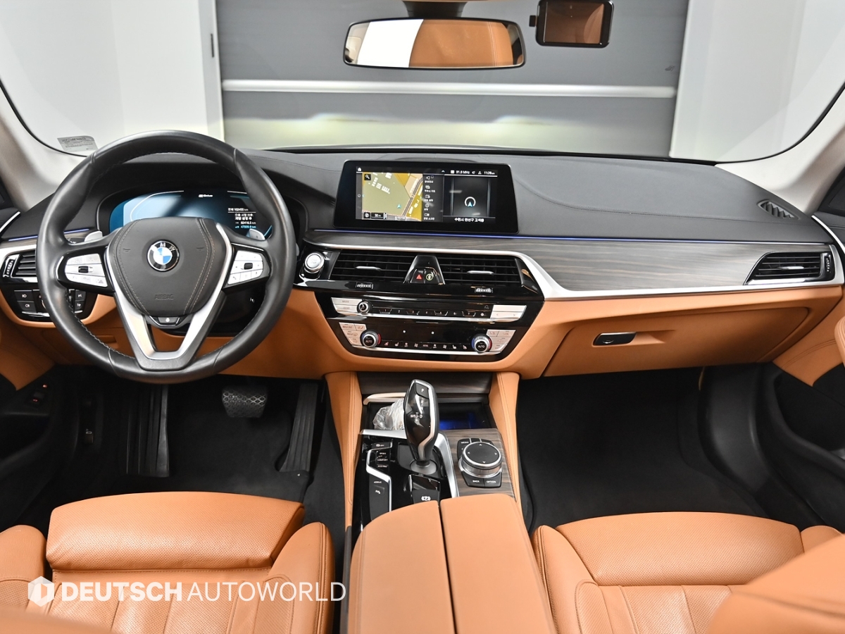 BMW 5-Series, 2020