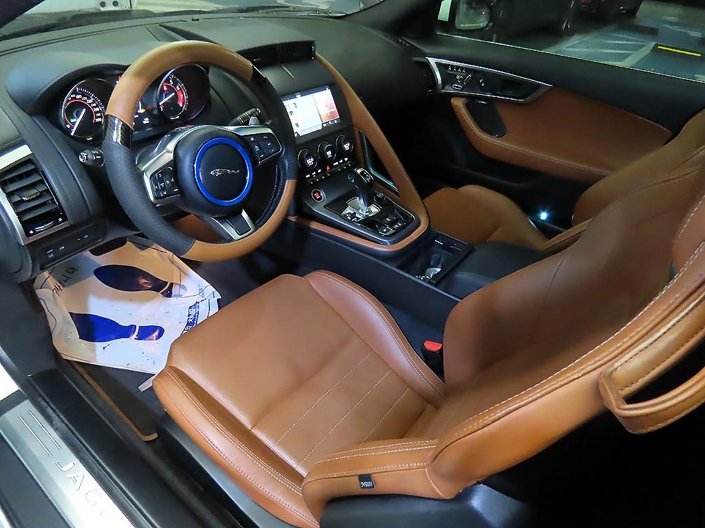 Jaguar F-TYPE, 2019