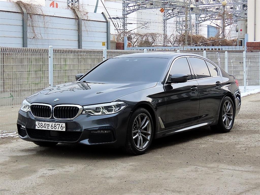 BMW 5-Series, 2020