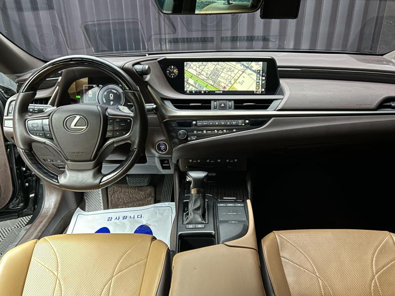 Lexus ES, 2018