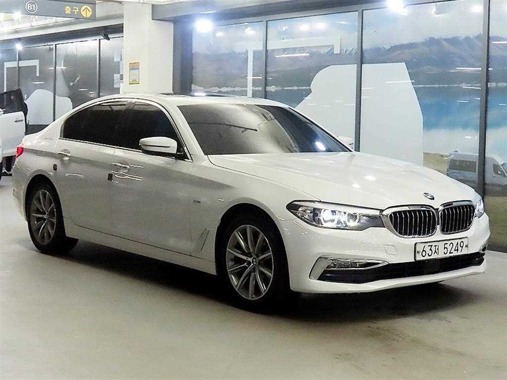 BMW 5-Series, 2019