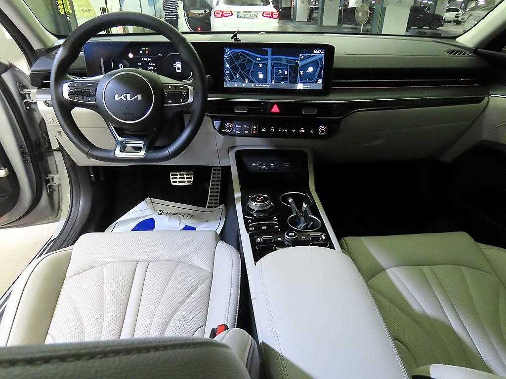 Kia K5, 2023