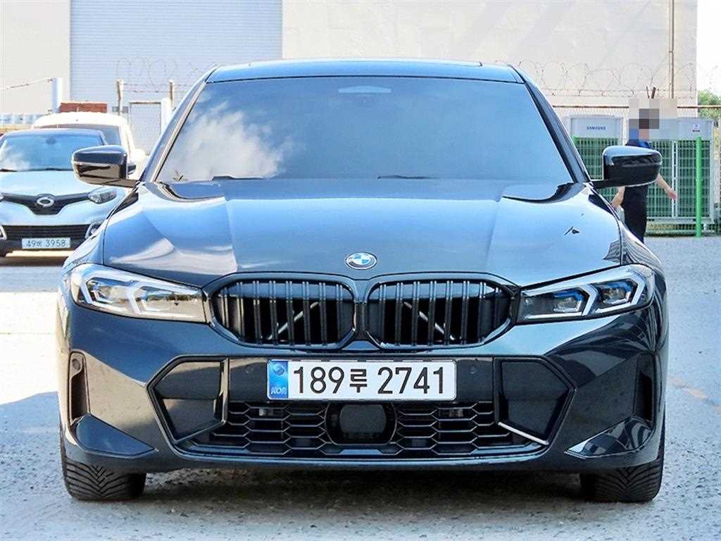 BMW 3-Series, 2025