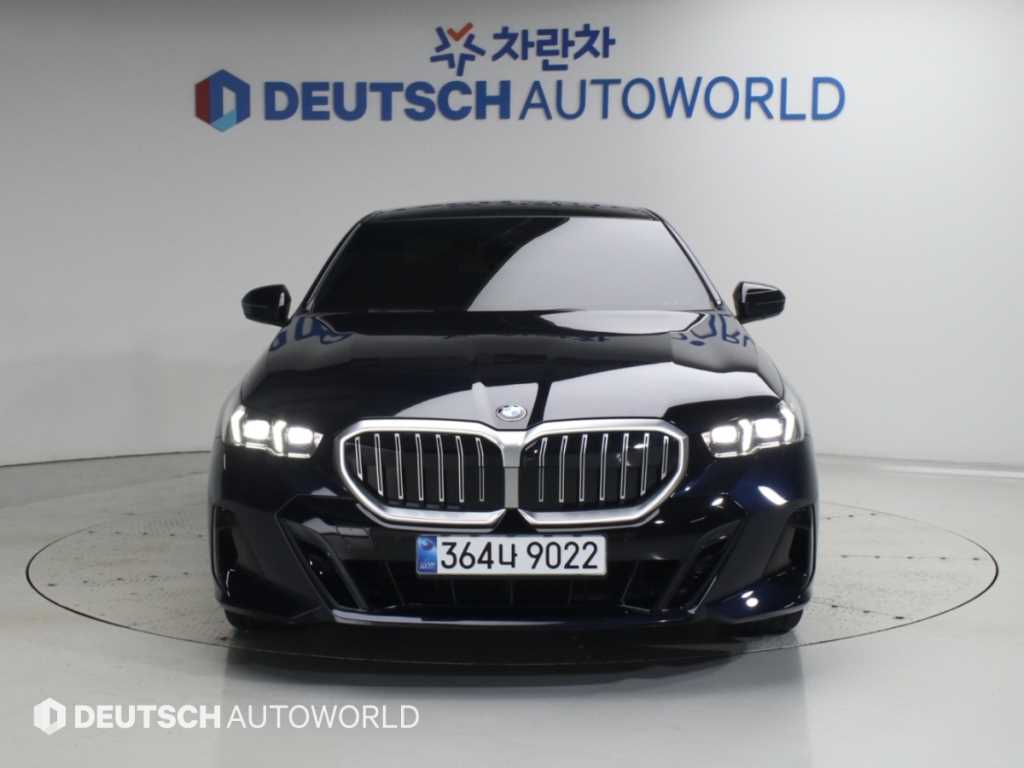 BMW 5-Series, 2026