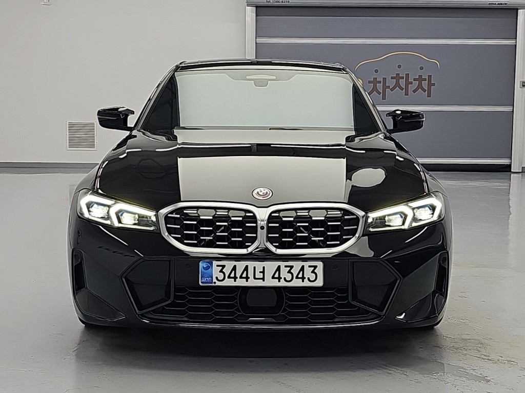BMW 3-Series, 2023