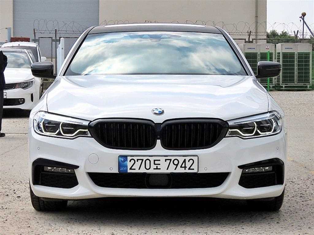 BMW 5-Series, 2019