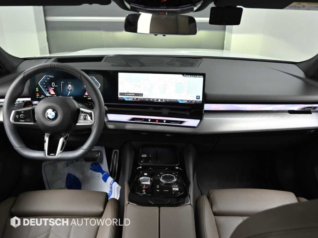 BMW 5-Series, 2026