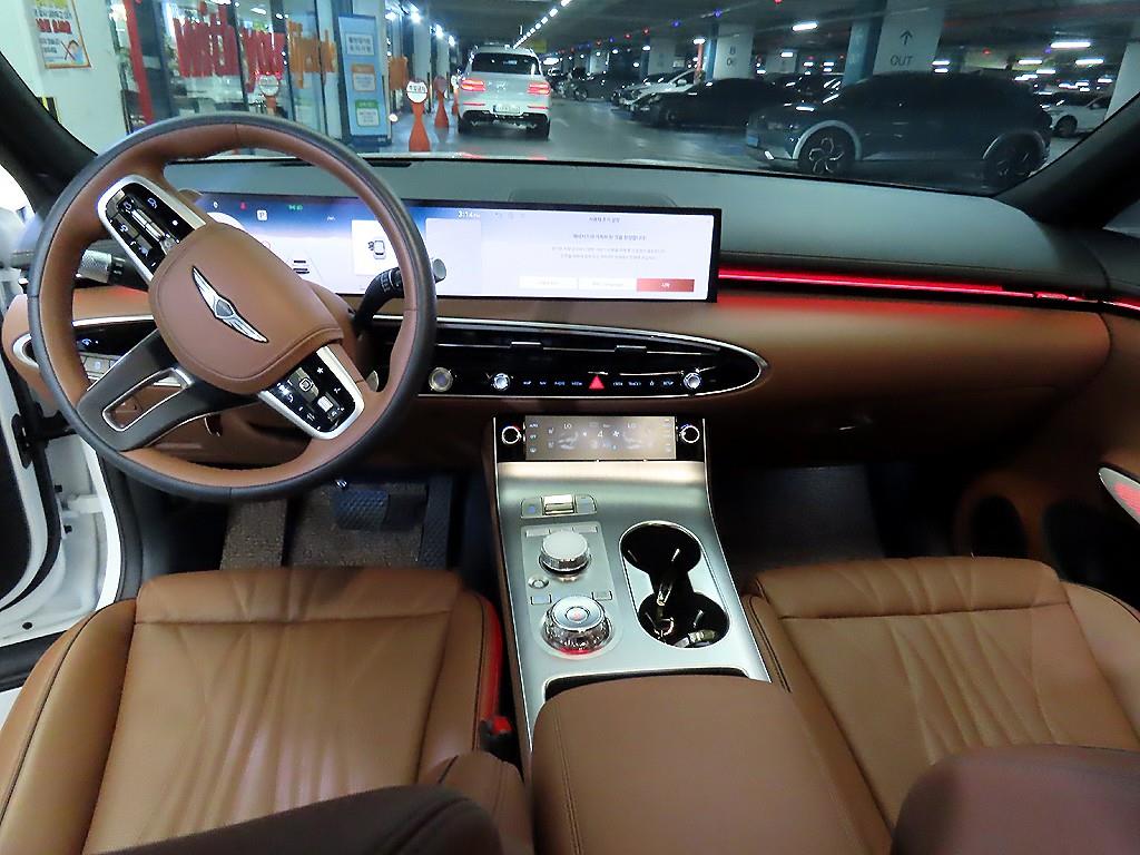 Genesis GV70, 2025