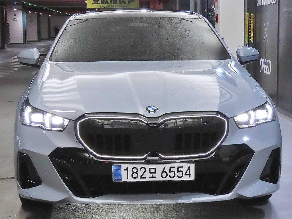 BMW 5-Series, 2024