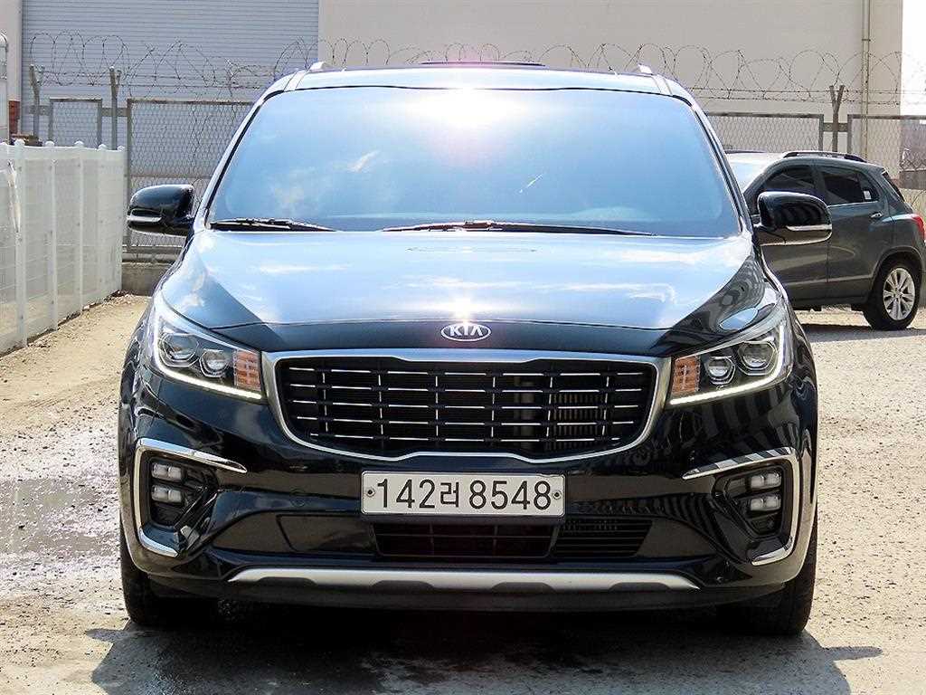Kia Carnival, 2018