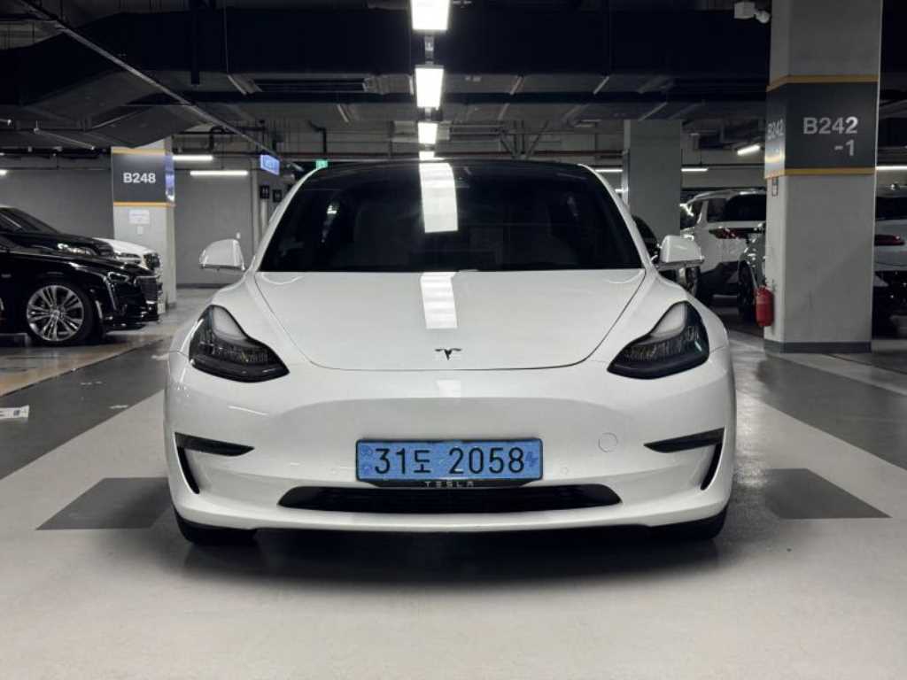 Tesla Model 3, 2020