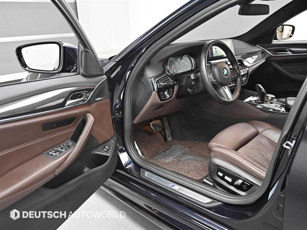 BMW 5-Series, 2018