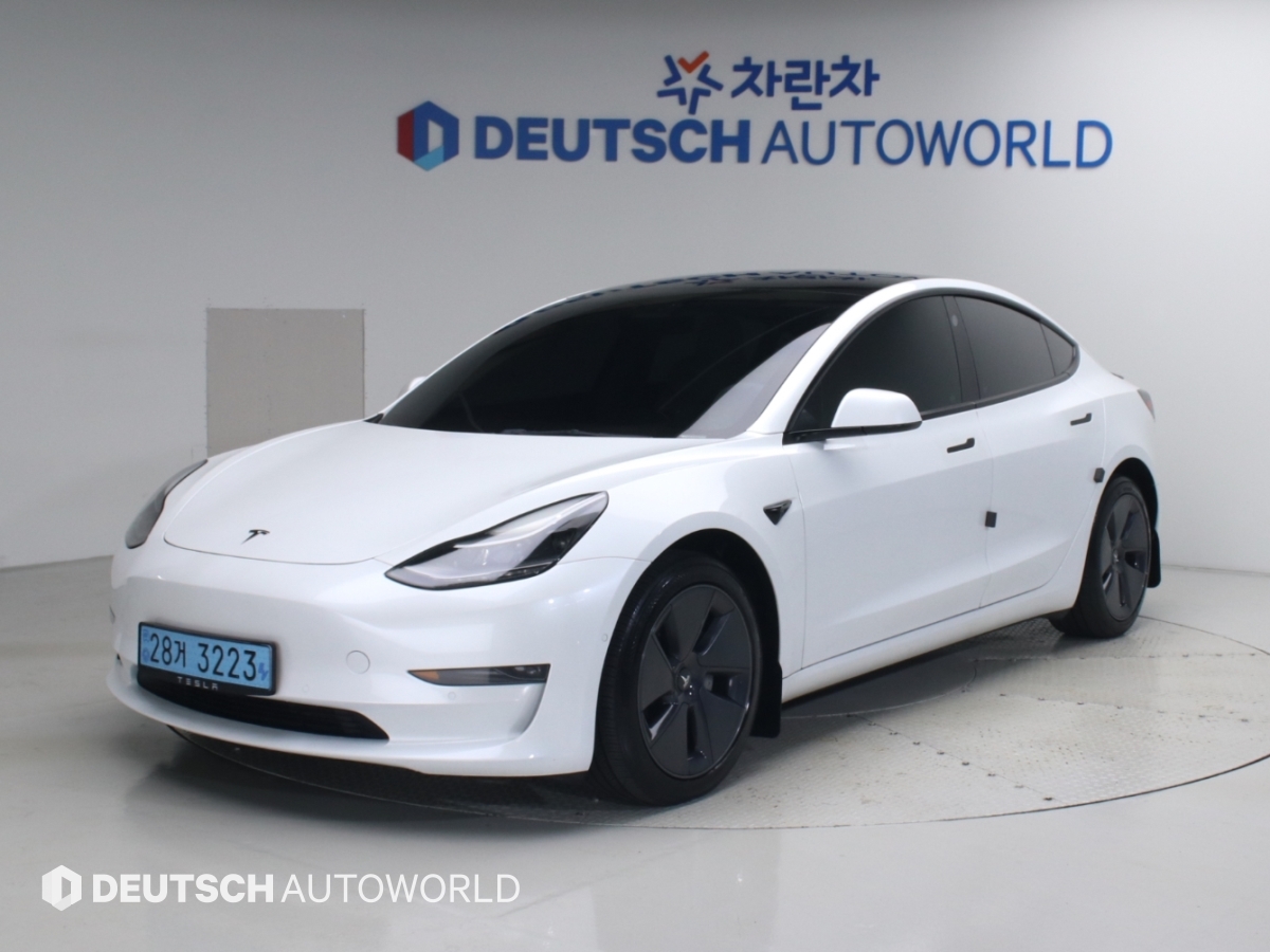 Tesla Model 3, 2022