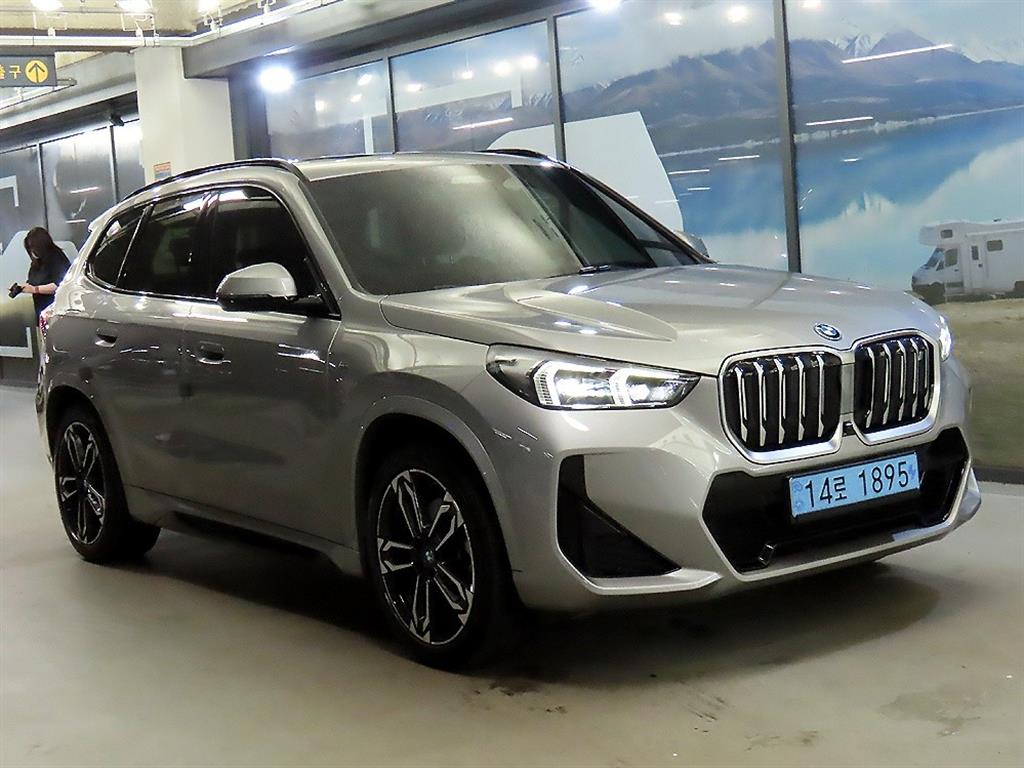 BMW iX1, 2023