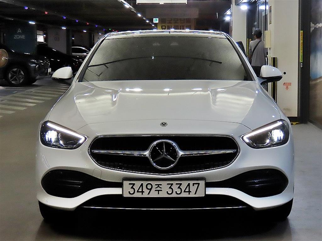 Mercedes-Benz C-Class, 2024