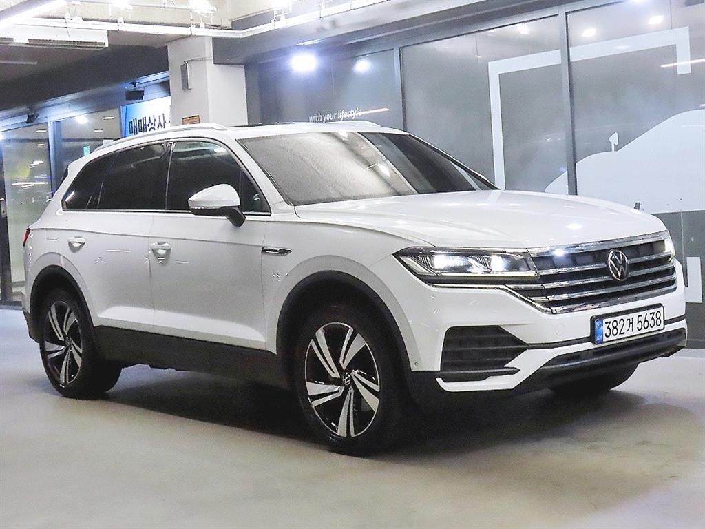 Volkswagen 투아렉, 2021