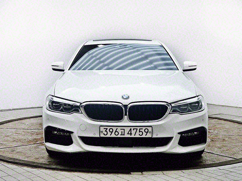 BMW 5-Series, 2020