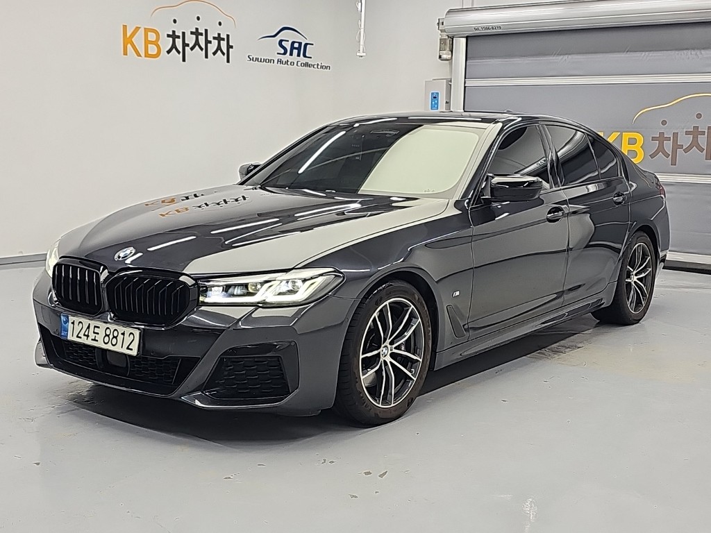 BMW 5-Series, 2021