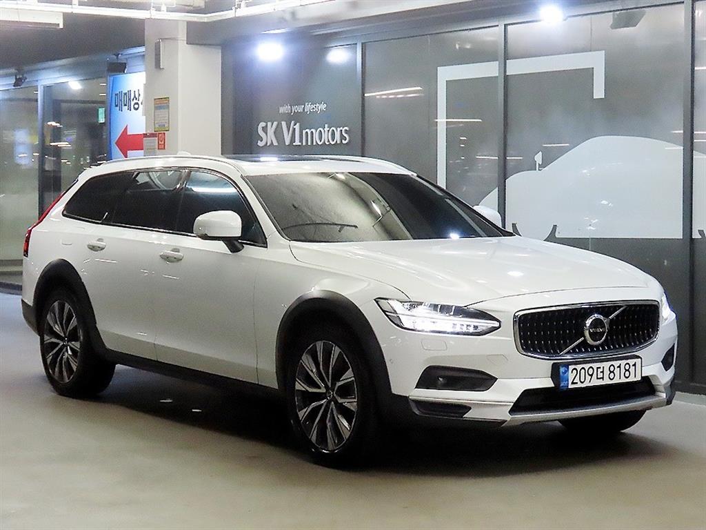 Volvo V90, 2021