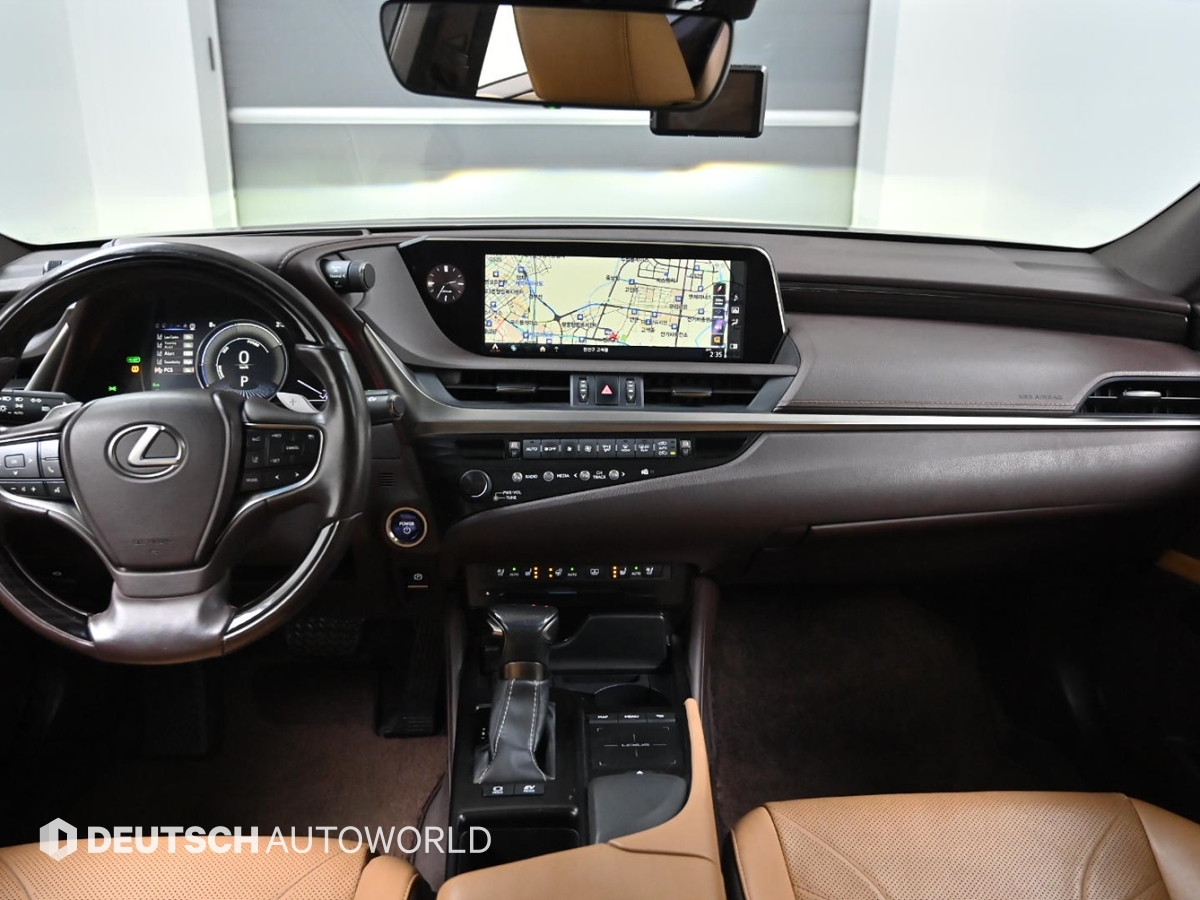 Lexus ES, 2018