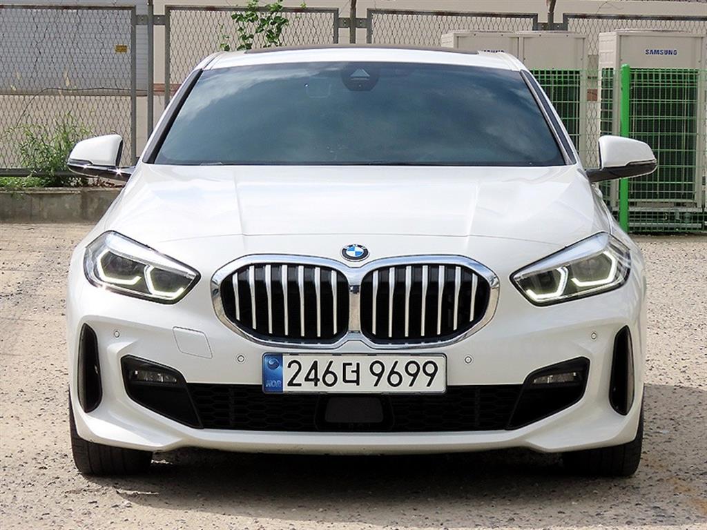 BMW 1-Series, 2021