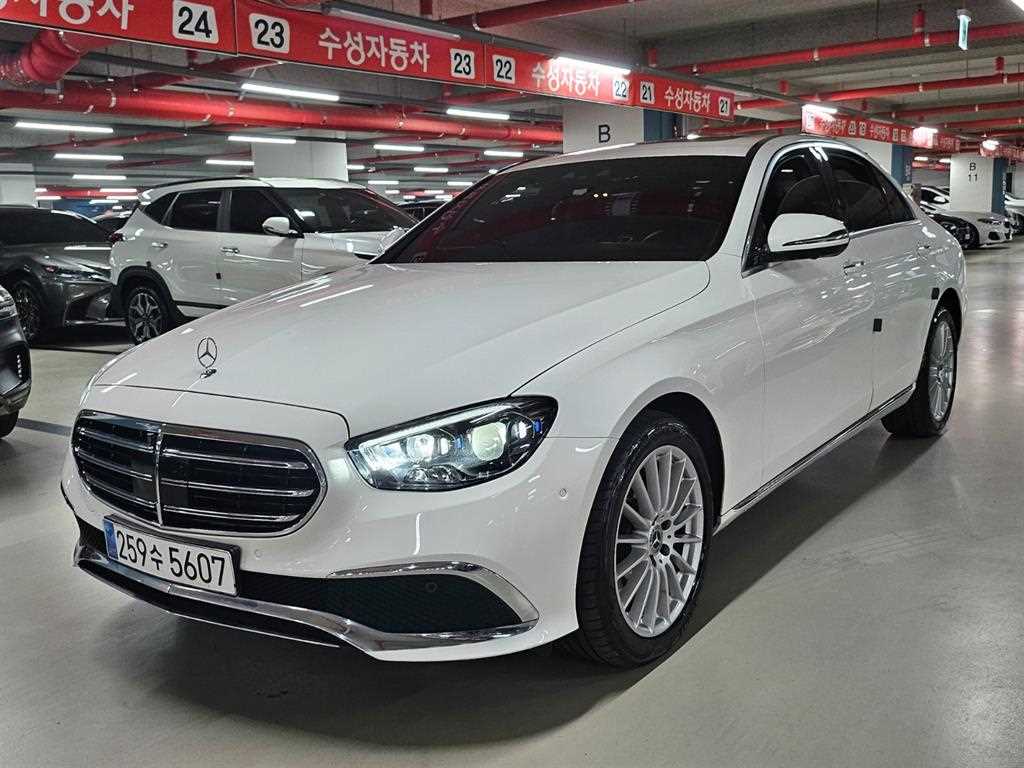 Mercedes-Benz E-Class, 2023