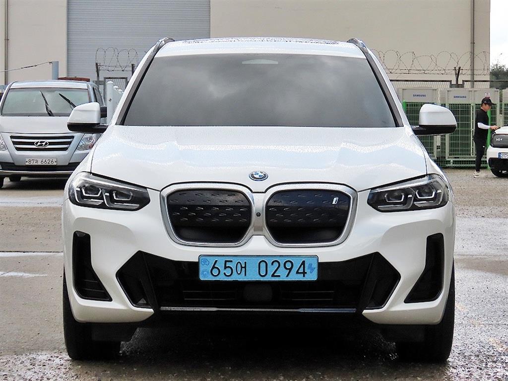 BMW iX3, 2022