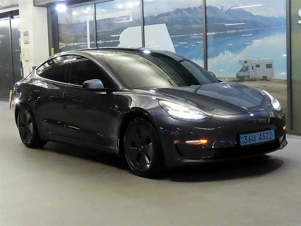 Tesla Model 3, 2021