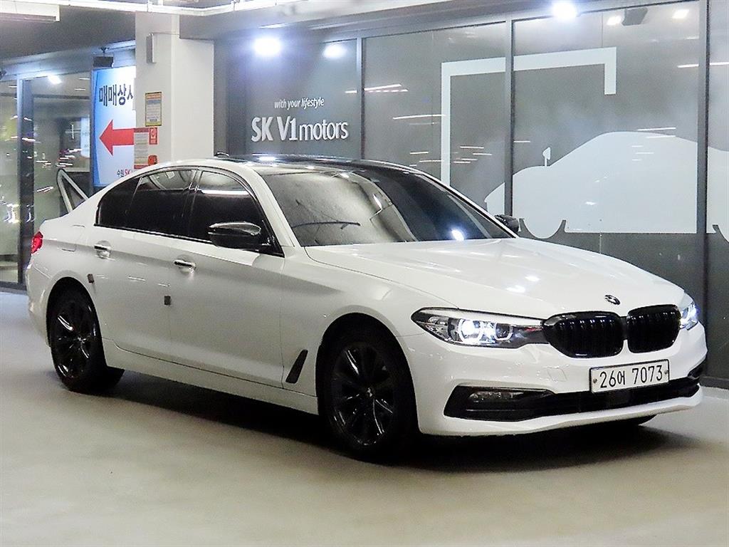 BMW 5-Series, 2019