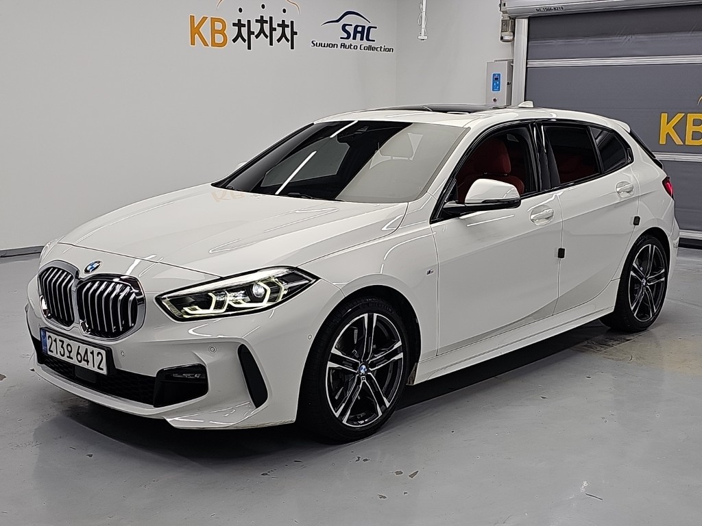 BMW 1-Series, 2022