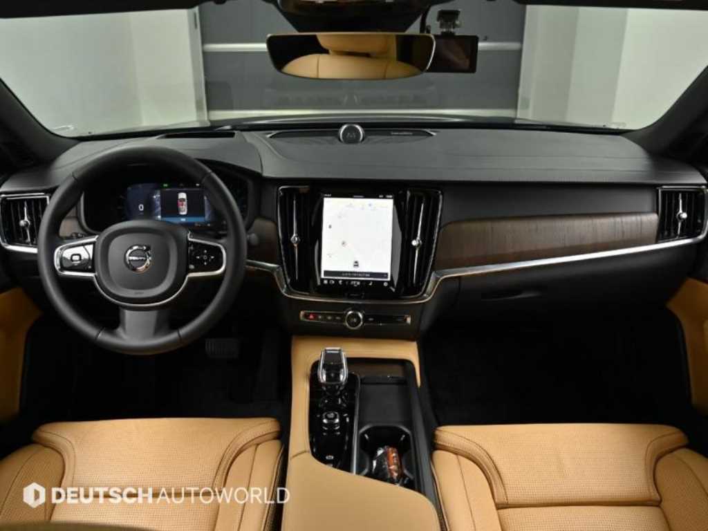 Volvo S90, 2023