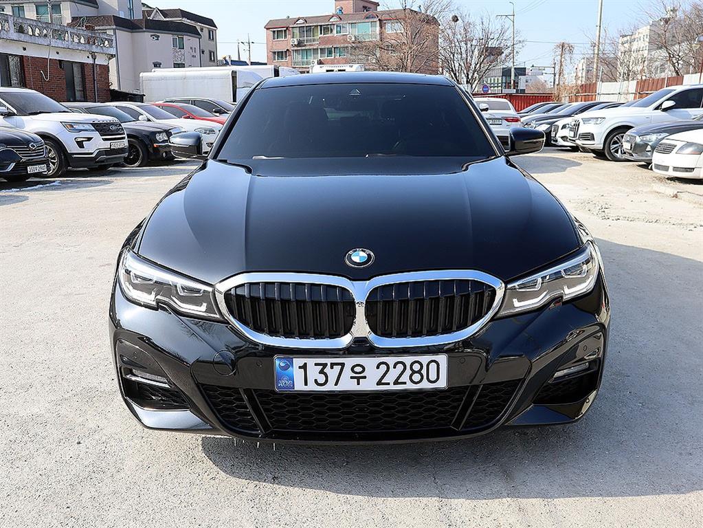 BMW 3-Series, 2021