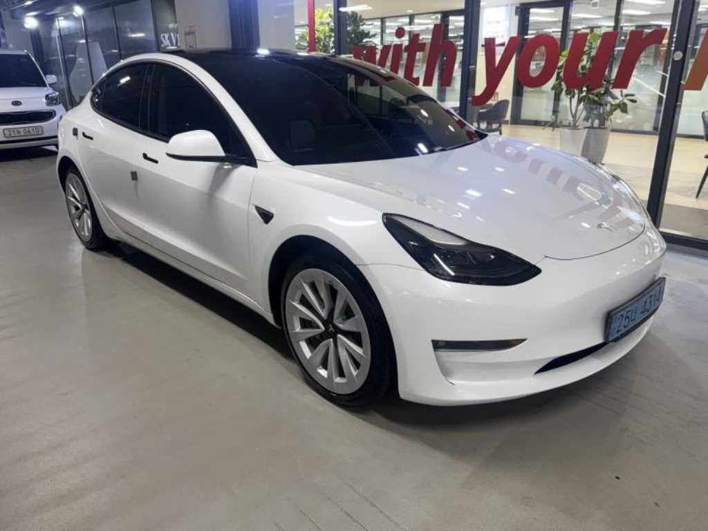 Tesla Model 3, 2021