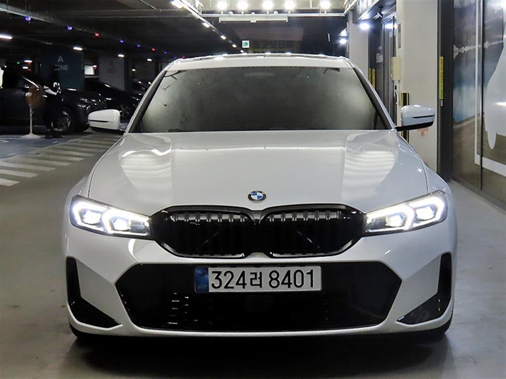BMW 3-Series, 2025