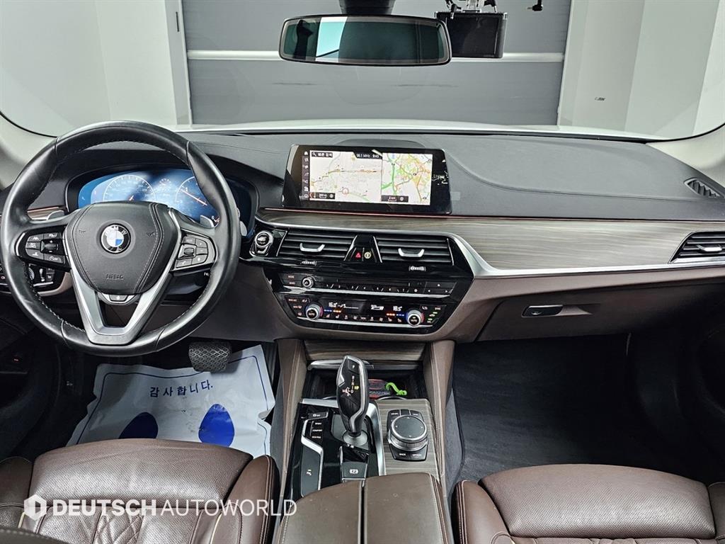 BMW 5-Series, 2019