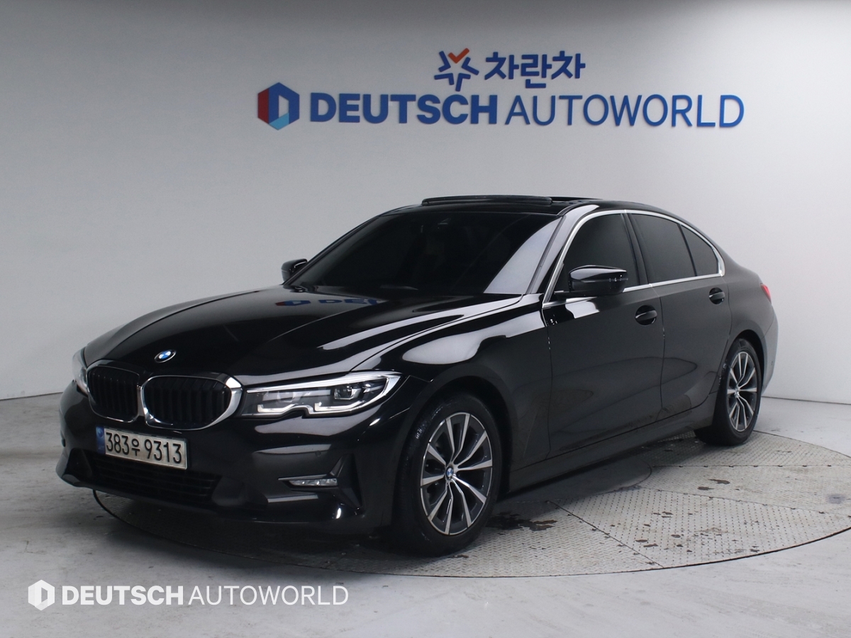 BMW 3-Series, 2022