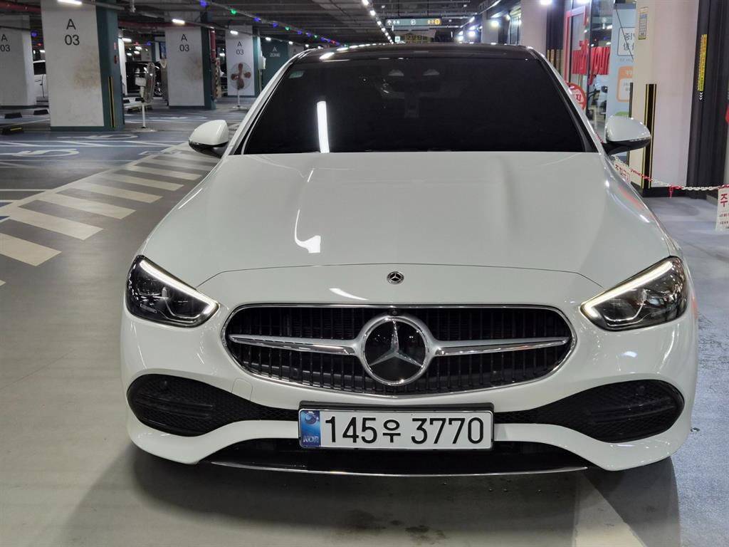 Mercedes-Benz C-Class, 2024