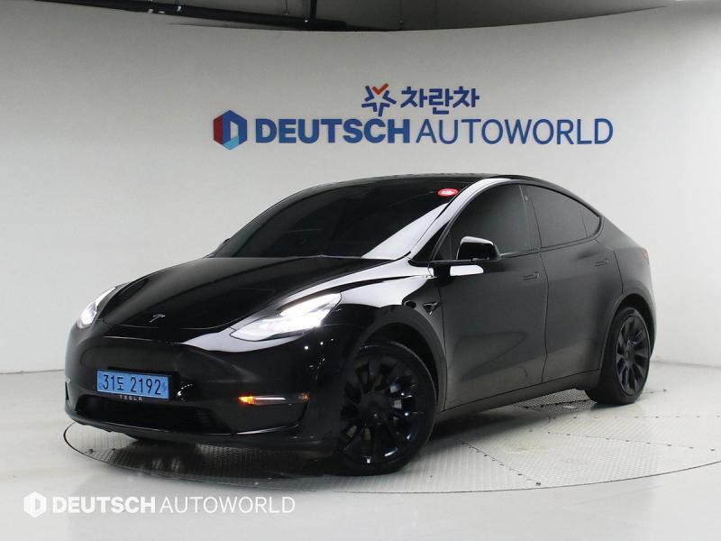 Tesla Model Y, 2022