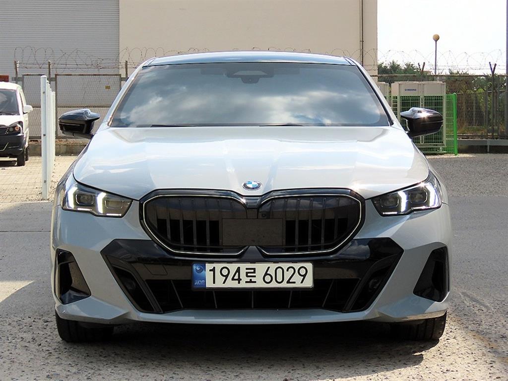 BMW 5-Series, 2024