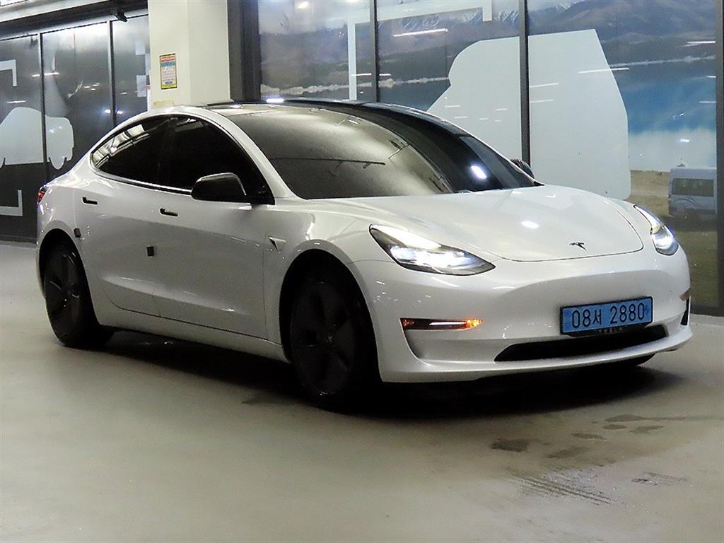 Tesla Model 3, 2021