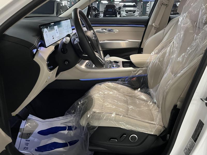 Genesis GV70, 2024
