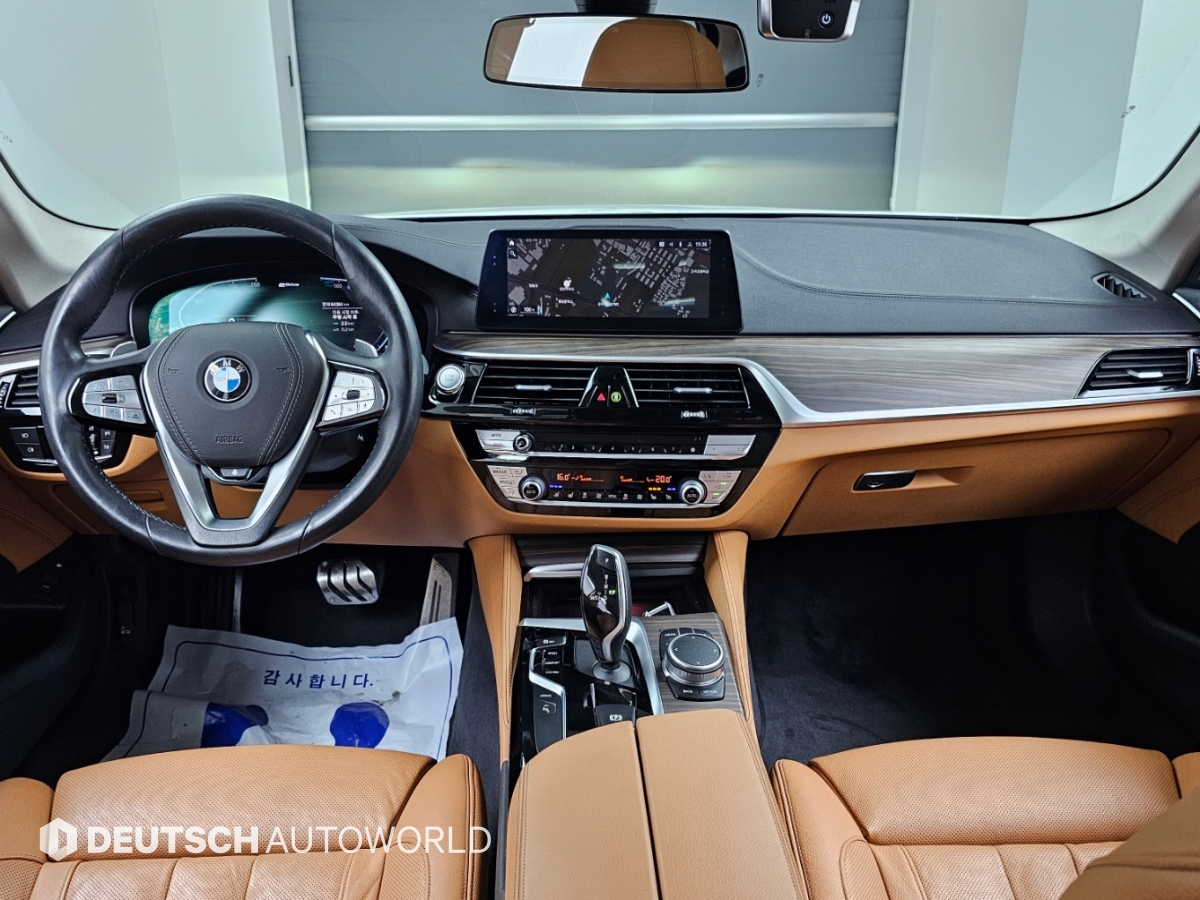BMW 5-Series, 2019