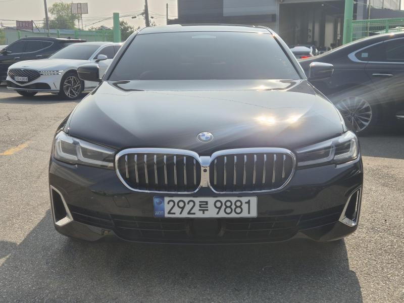 BMW 5-Series, 2021