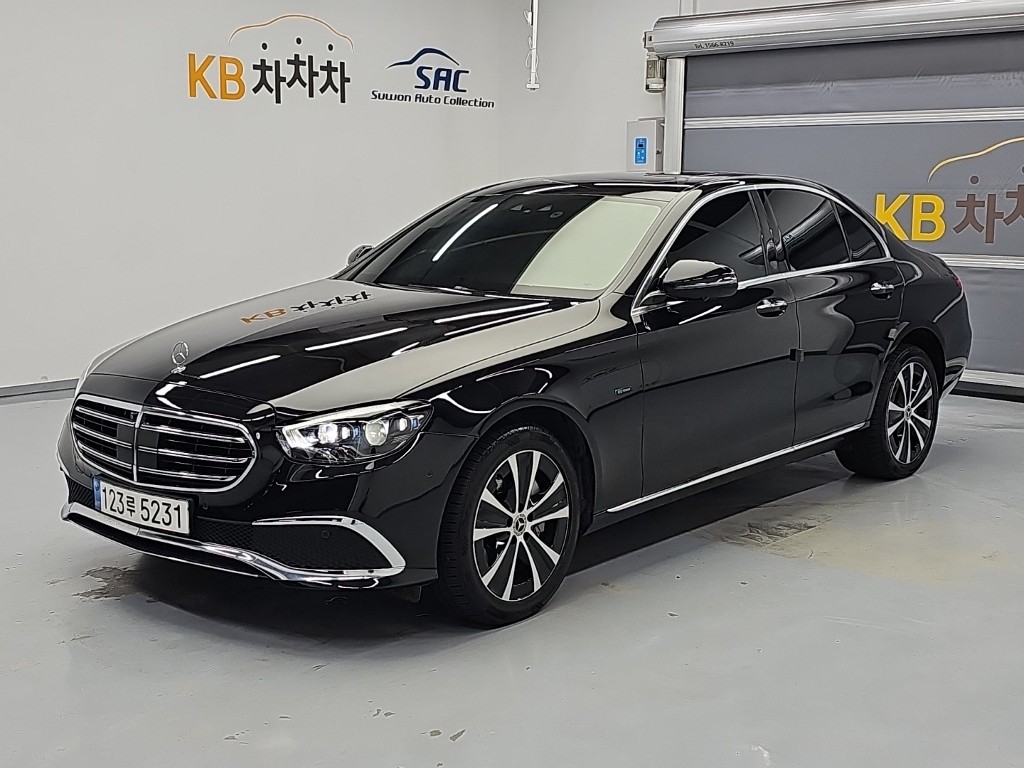 Mercedes-Benz E-Class, 2021