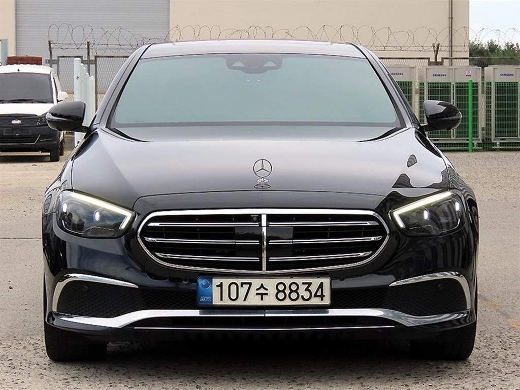 Mercedes-Benz E-Class, 2022
