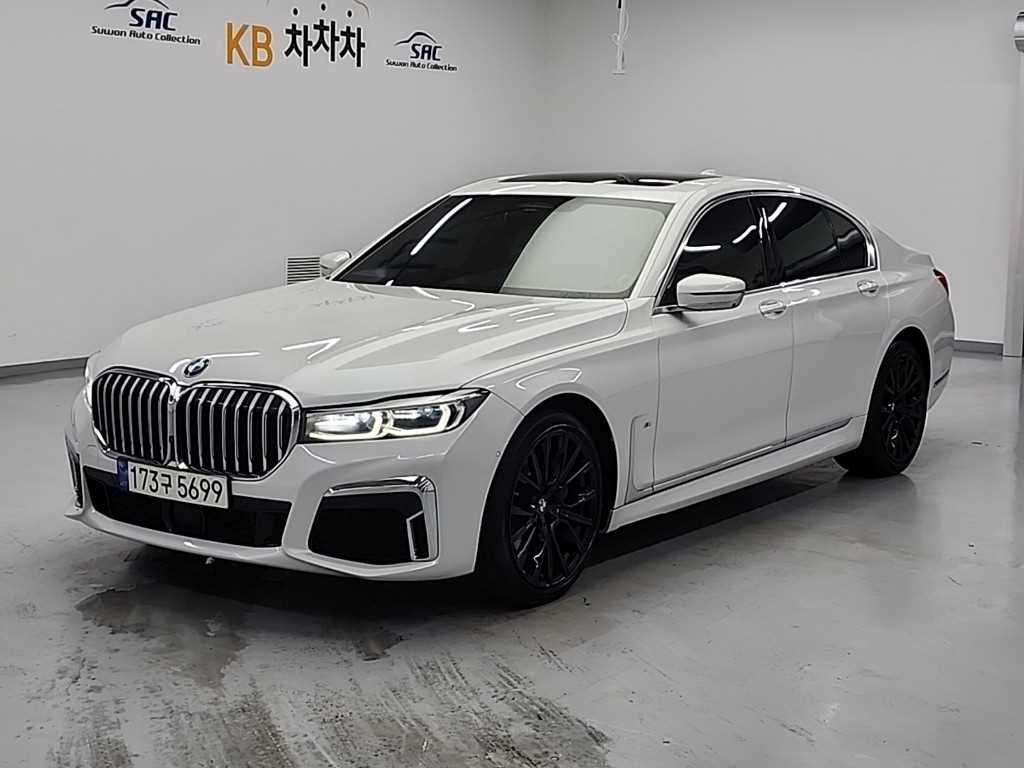 BMW 7-Series, 2021