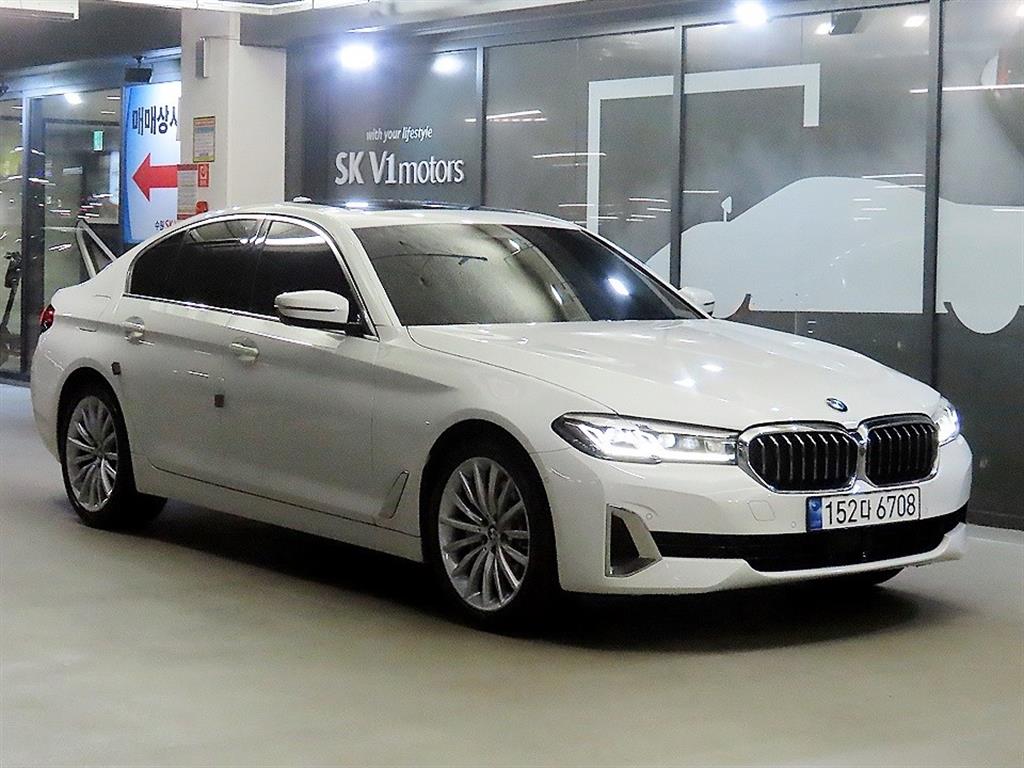 BMW 5-Series, 2023