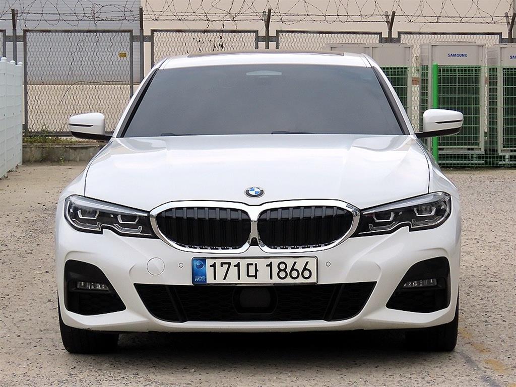 BMW 3-Series, 2021