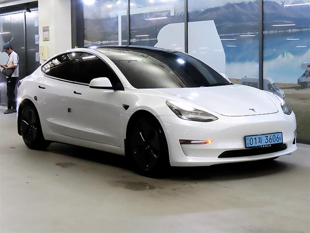 Tesla Model 3, 2021